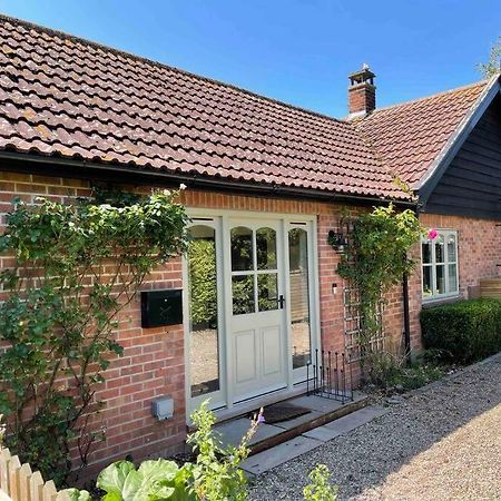 Lovely Quiet Cottage Sleeps 4 Adults, 4 Children, Dog Friendly Cley next the Sea Eksteriør billede