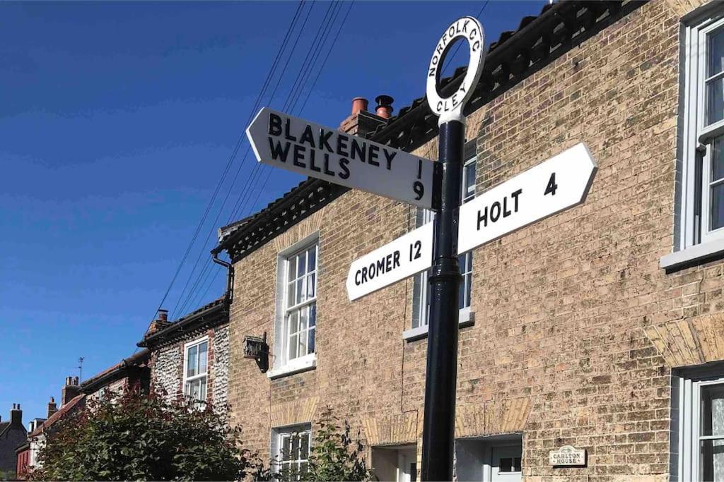 Lovely Quiet Cottage Sleeps 4 Adults, 4 Children, Dog Friendly Cley next the Sea Eksteriør billede