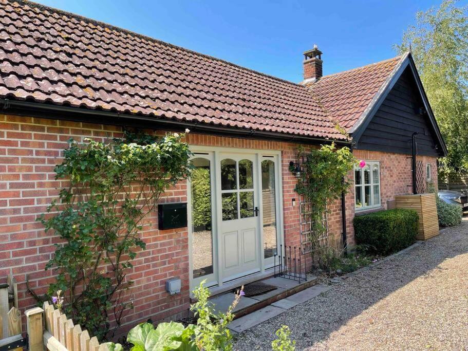 Lovely Quiet Cottage Sleeps 4 Adults, 4 Children, Dog Friendly Cley next the Sea Eksteriør billede