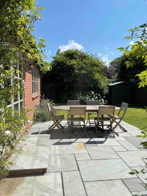 Lovely Quiet Cottage Sleeps 4 Adults, 4 Children, Dog Friendly Cley next the Sea Eksteriør billede